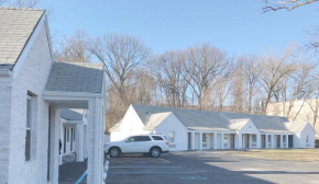 Отель Ramsey Inn & Suites  Рамси